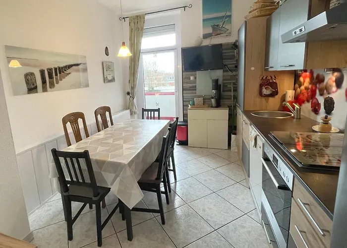 Schöne 3 Zimmer Wohnung, Nähe Messe, Balkon