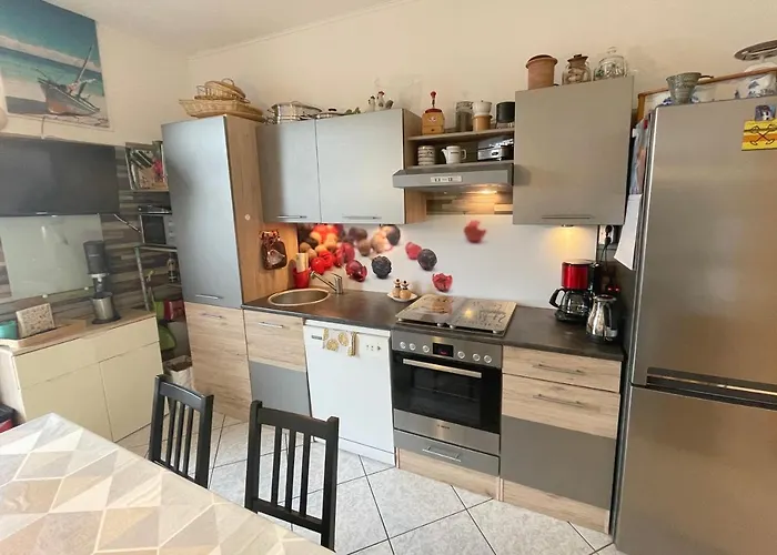 Schöne 3 Zimmer Wohnung, Nähe Messe, Balkon